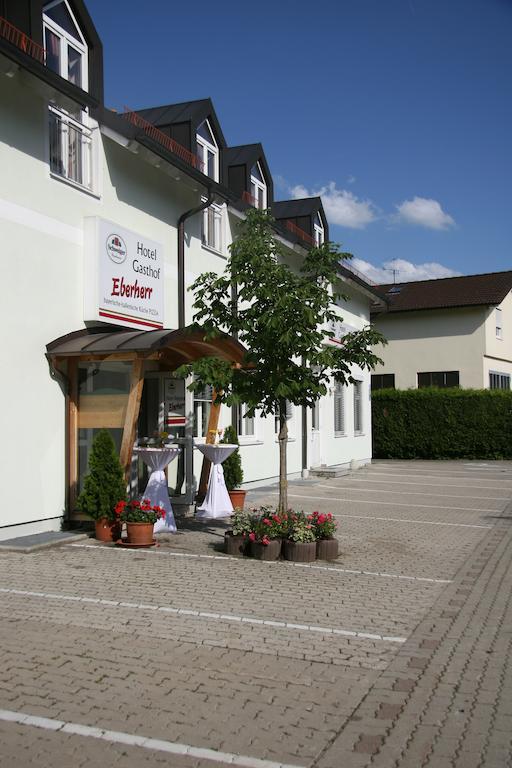 Hotel-Gasthof Eberherr Forstinning Exterior photo